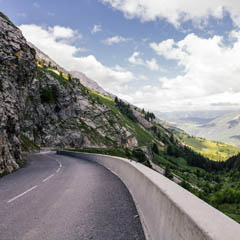 在线免费轰炸电话网页版